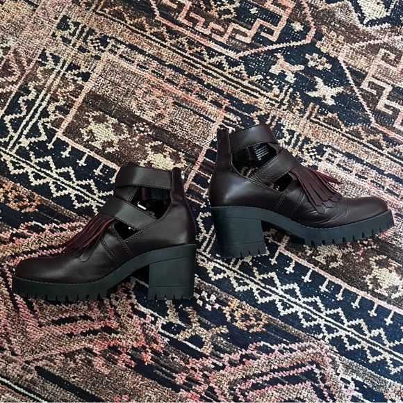 Steve Madden Tullia Burgundy Fringed Cut Out Heeled Ankle Boots 7 - Picture 5 of 9